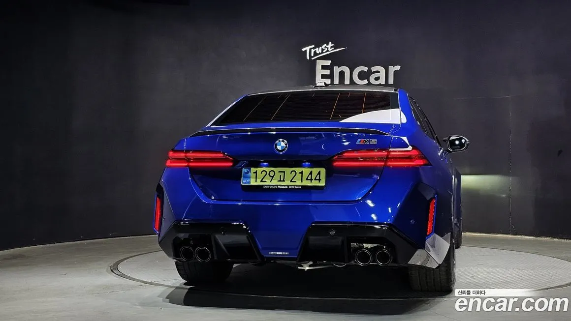 BMW M5 2026 из KR, фото 9