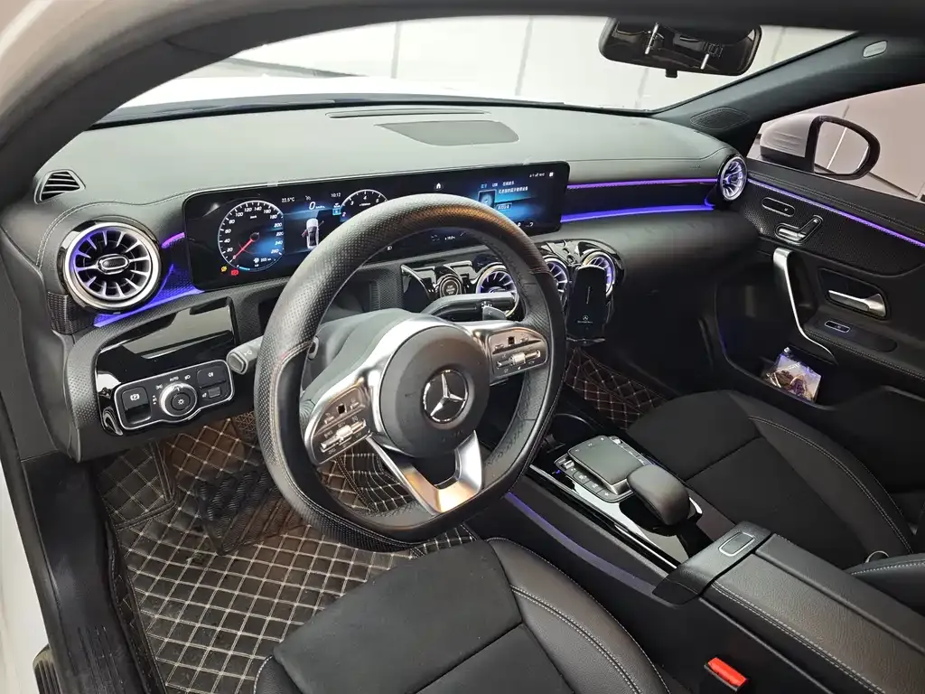 Mercedes-Benz A-Class 2023 из CN, фото 10