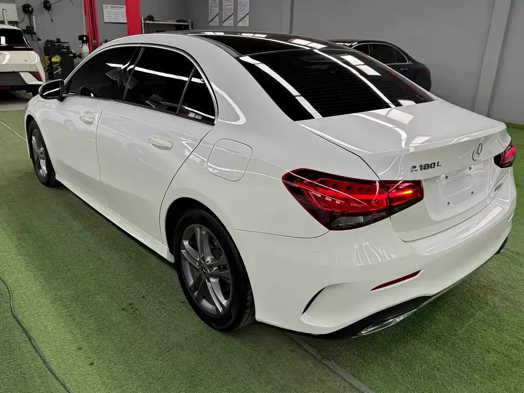 Mercedes-Benz A-Class 2023 из CN, фото 4