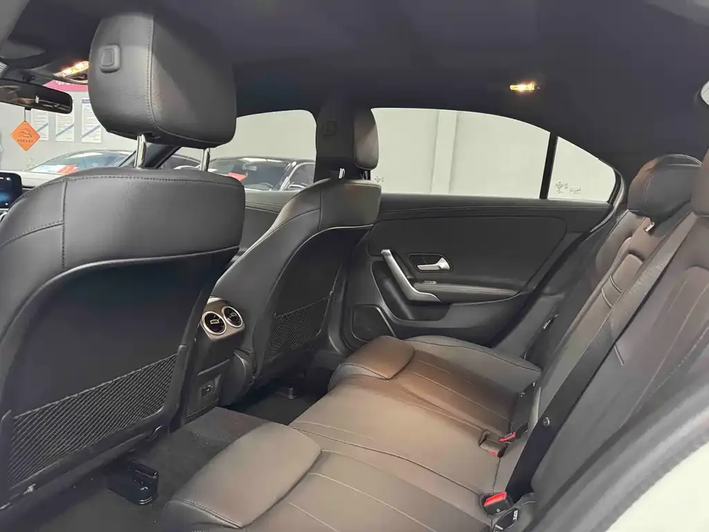 Mercedes-Benz A-Class 2023 из CN, фото 2