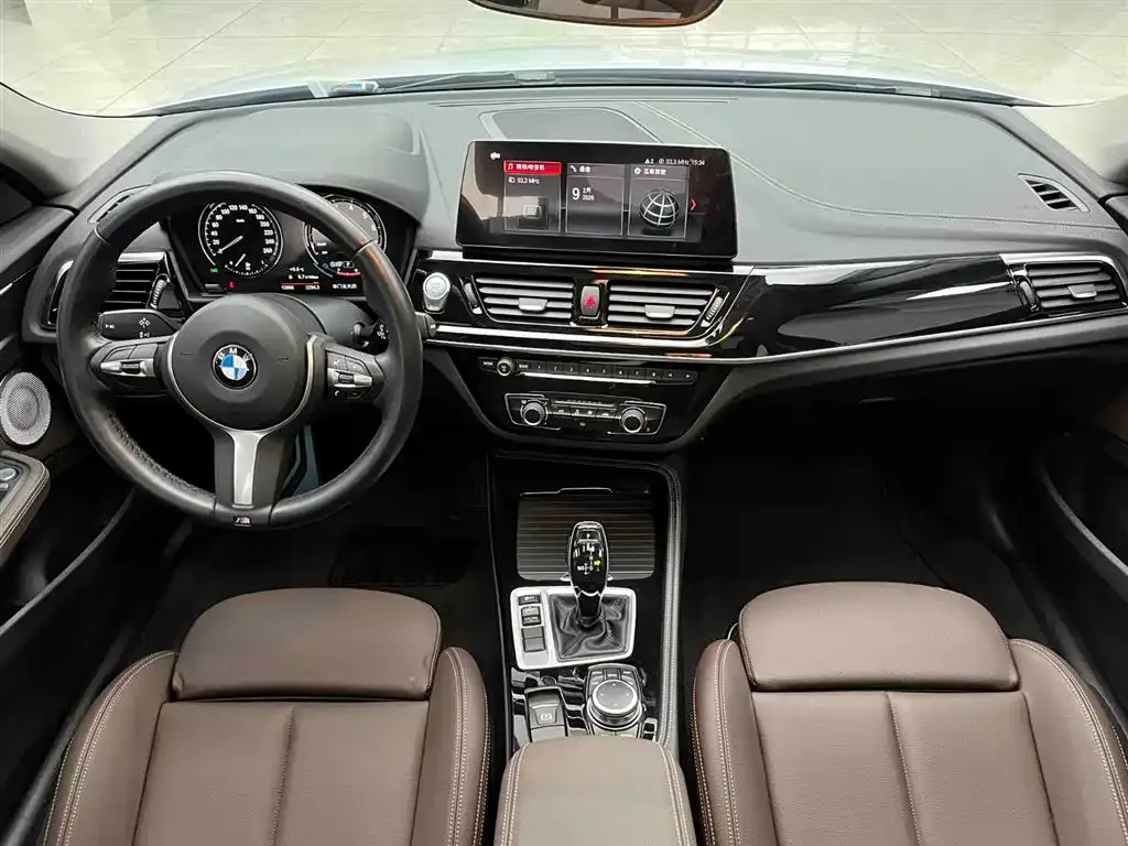 BMW 1 Series 2023 из CN, фото 6
