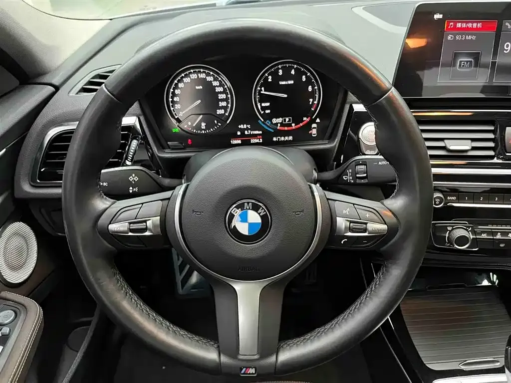 BMW 1 Series 2023 из CN, фото 7