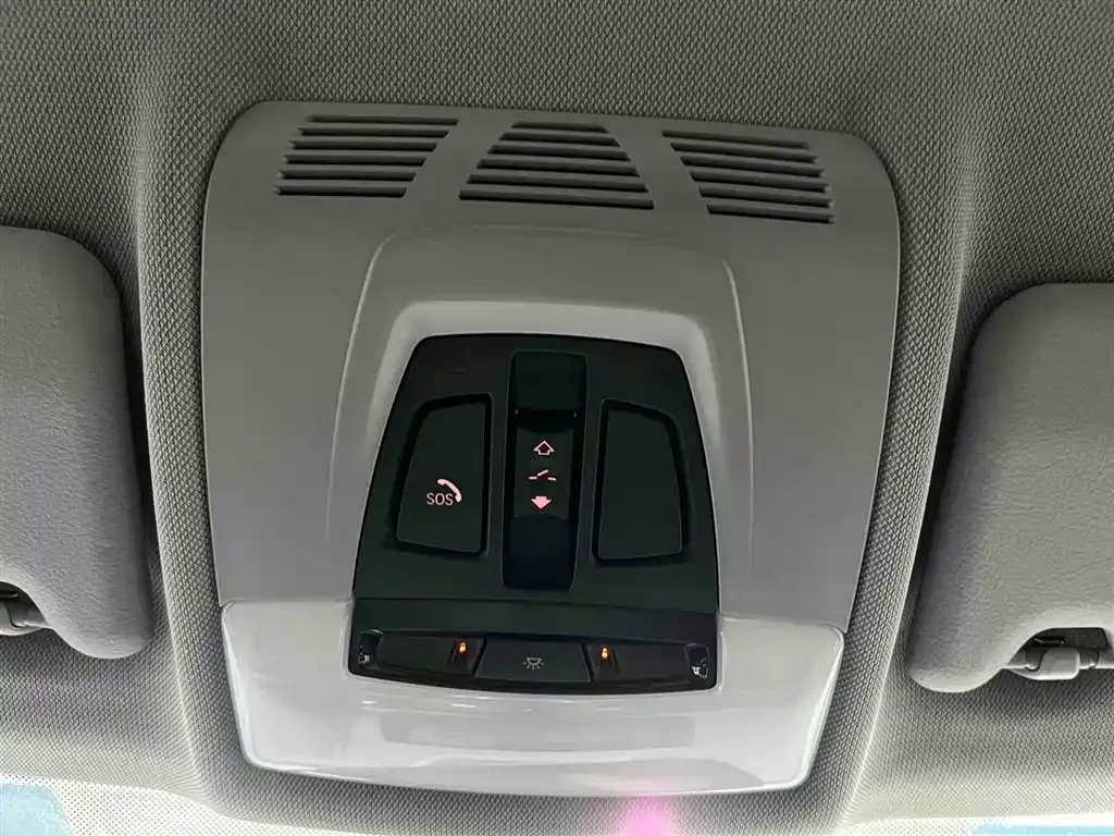 BMW 1 Series 2023 из CN, фото 9