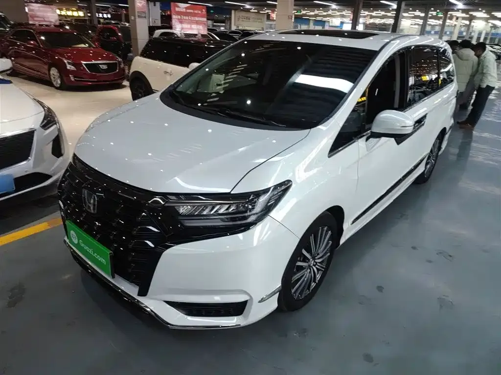 Honda Elysion 2023 из CN, фото 1