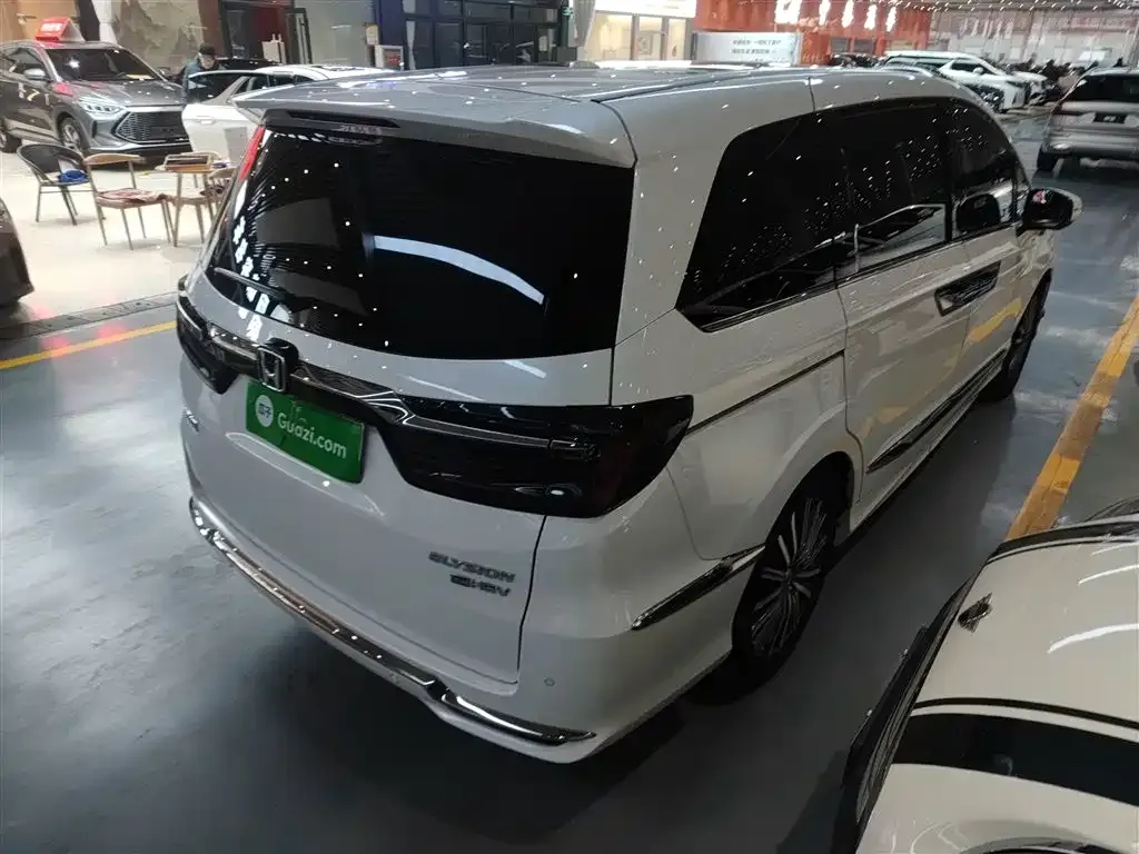 Honda Elysion 2023 из CN, фото 7