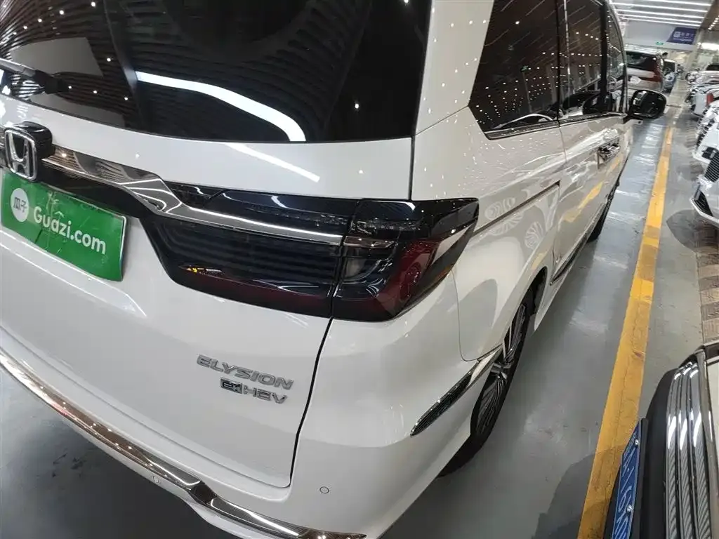 Honda Elysion 2023 из CN, фото 8