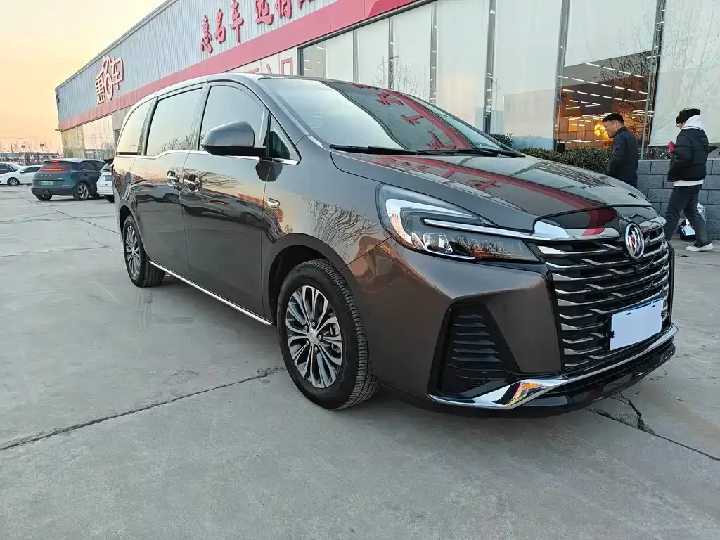 Buick GL8 2023 из CN, фото 9