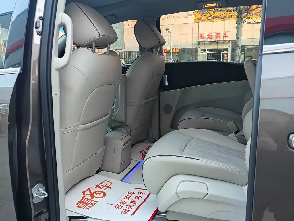 Buick GL8 2023 из CN, фото 7