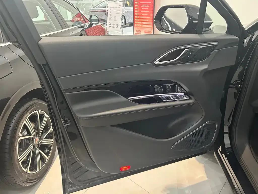 Hongqi HS3 PHEV 2026 из CN, фото 7