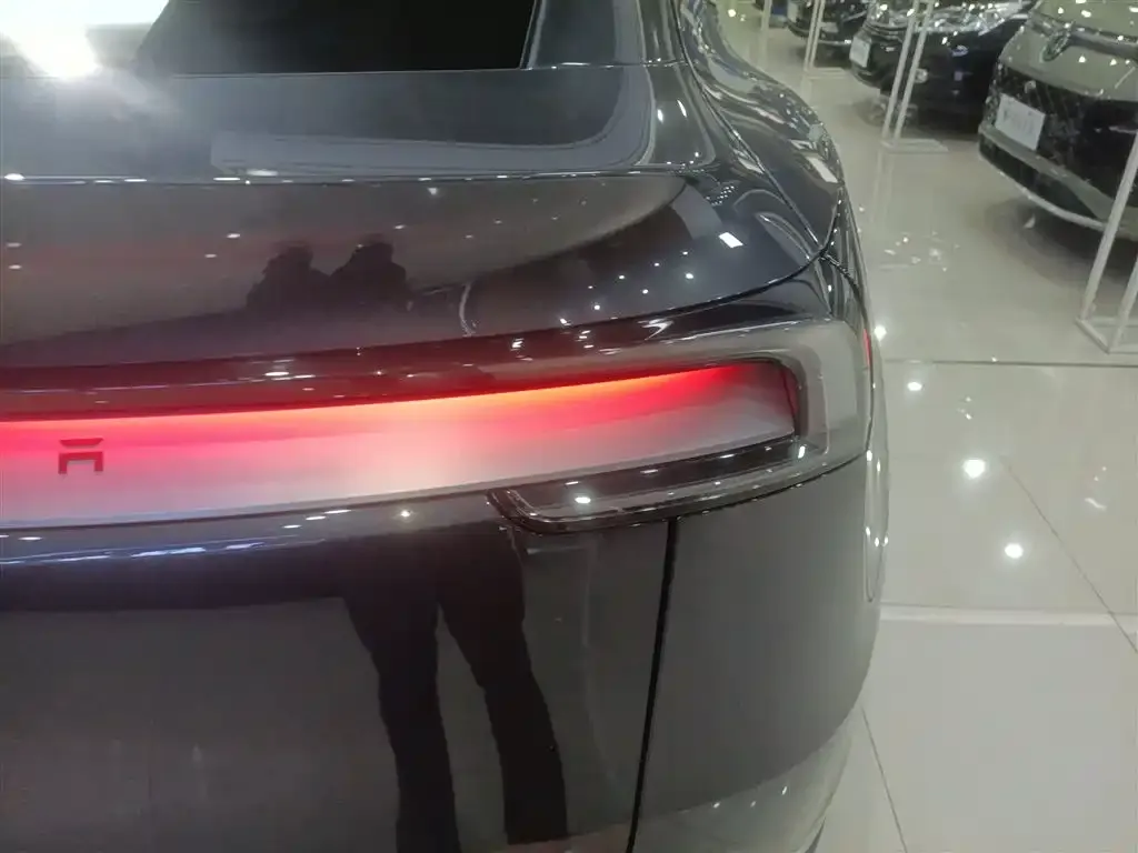Tesla Model Y 2025 из CN, фото 9