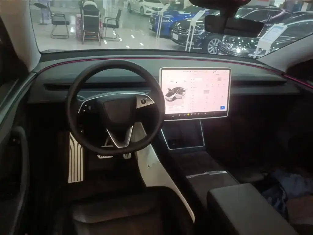 Tesla Model Y 2025 из CN, фото 8