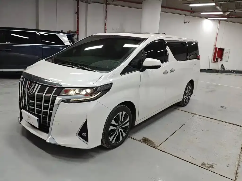 Toyota Alphard 2022 из CN, фото 1