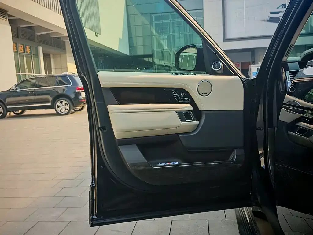 Land Rover Range Rover 2021 из CN, фото 8