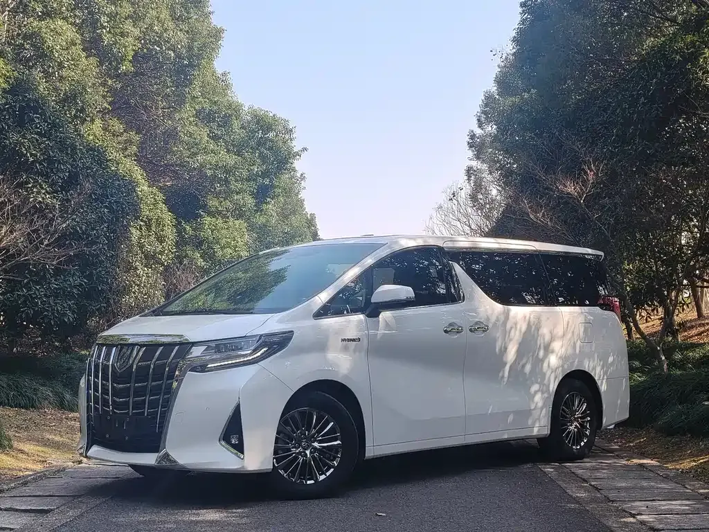 Toyota Alphard 2022 из CN, фото 1
