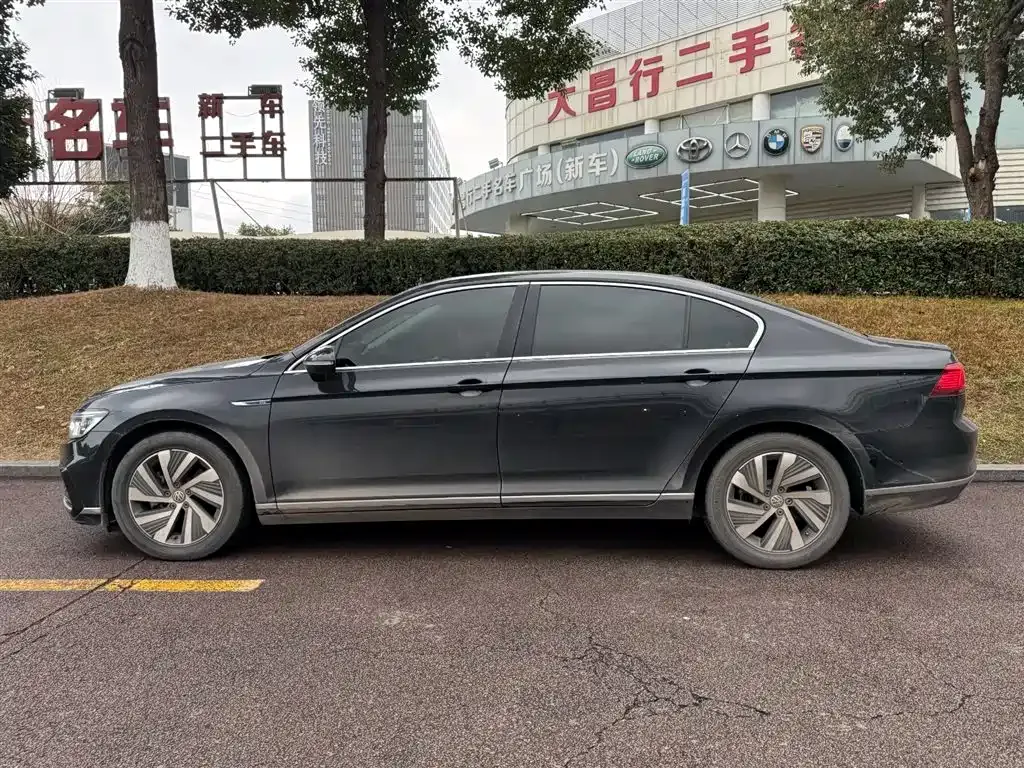 Volkswagen Magotan GTE PHEV 2021 из CN, фото 5