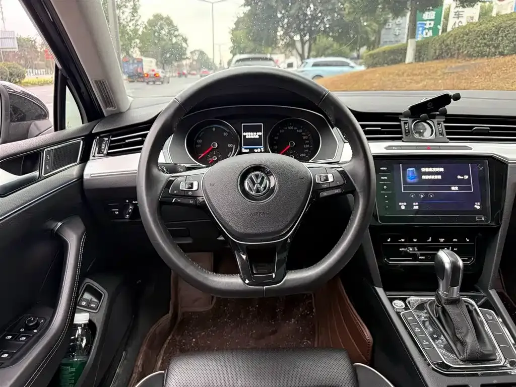 Volkswagen Magotan GTE PHEV 2021 из CN, фото 7