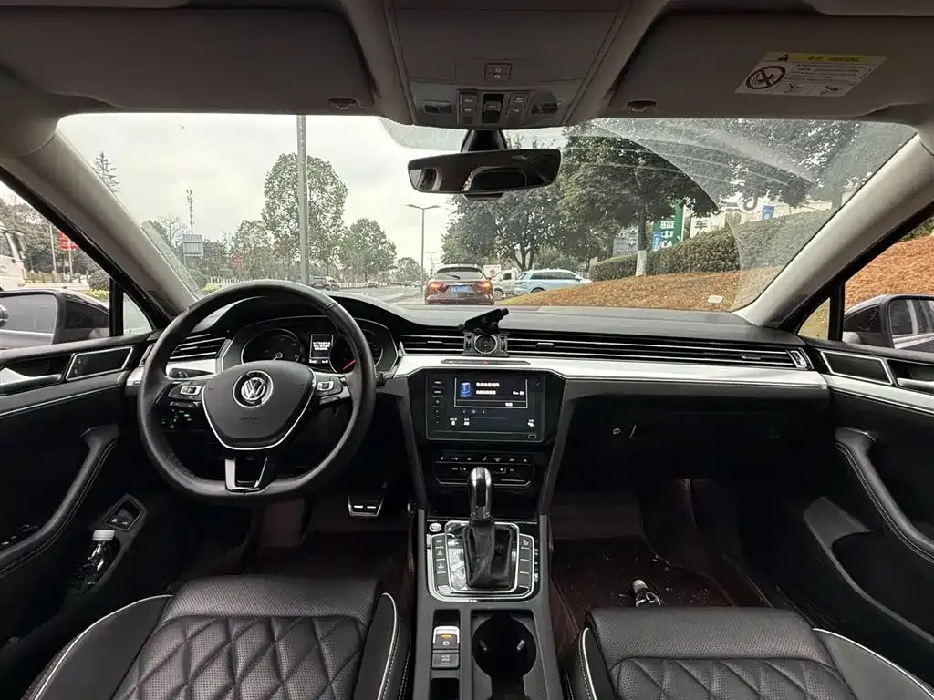 Volkswagen Magotan GTE PHEV 2021 из CN, фото 3