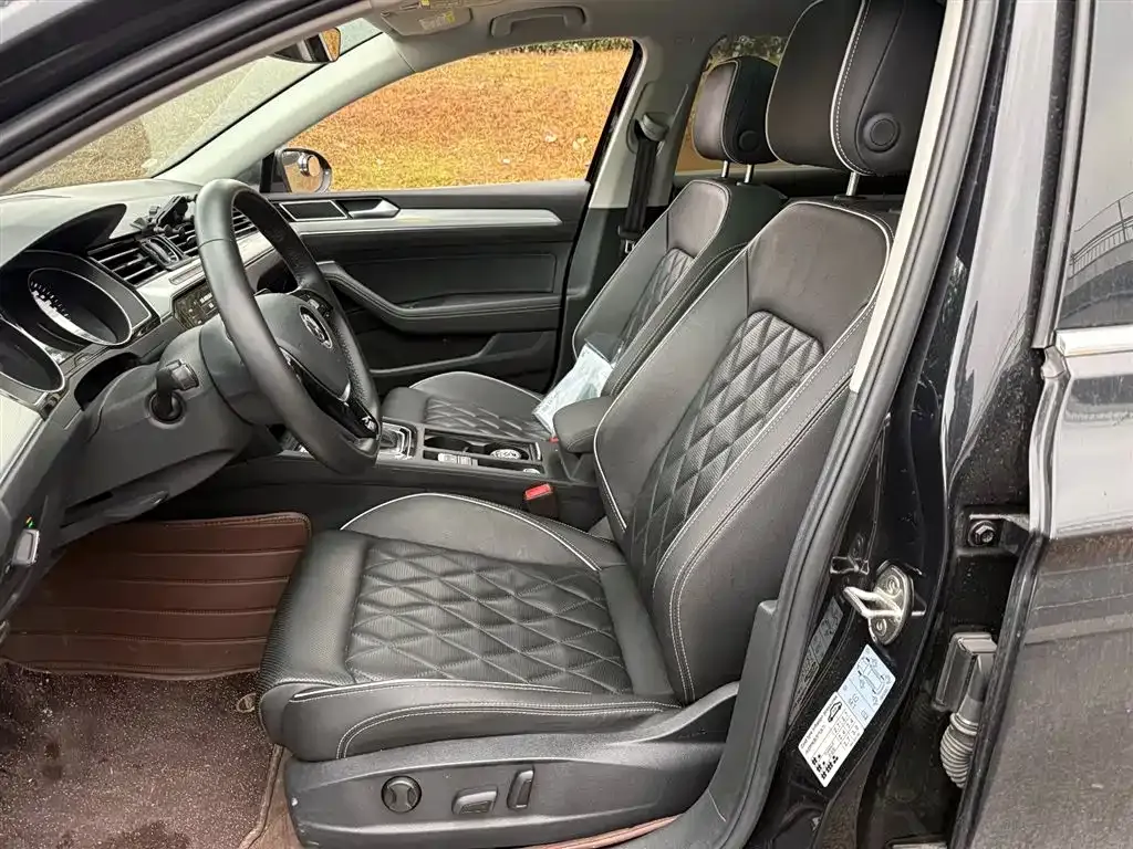 Volkswagen Magotan GTE PHEV 2021 из CN, фото 4