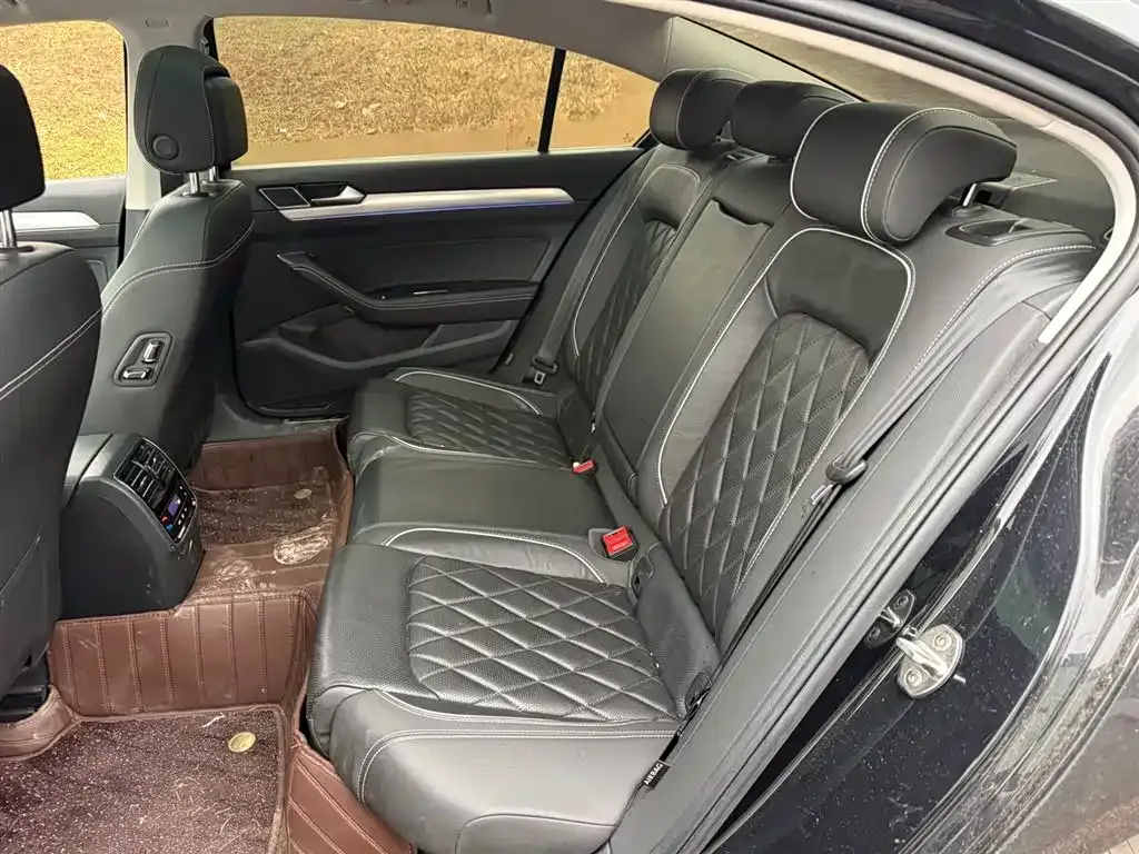 Volkswagen Magotan GTE PHEV 2021 из CN, фото 8