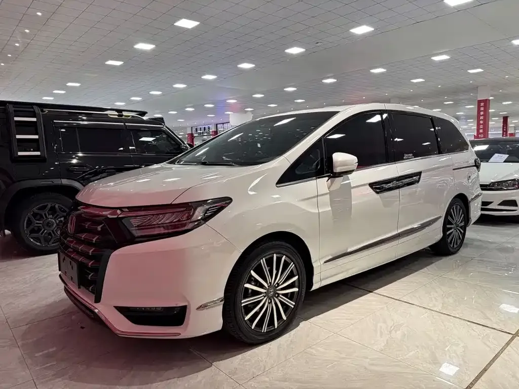 Honda Elysion 2023 из CN, фото 1