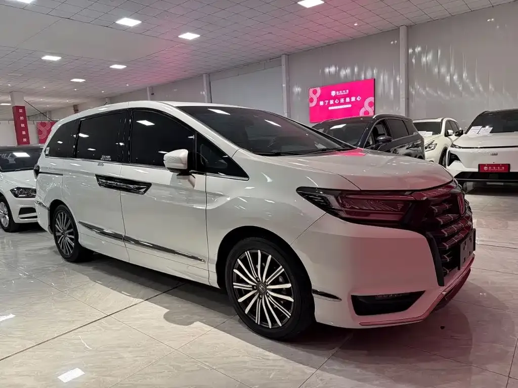 Honda Elysion 2023 из CN, фото 3