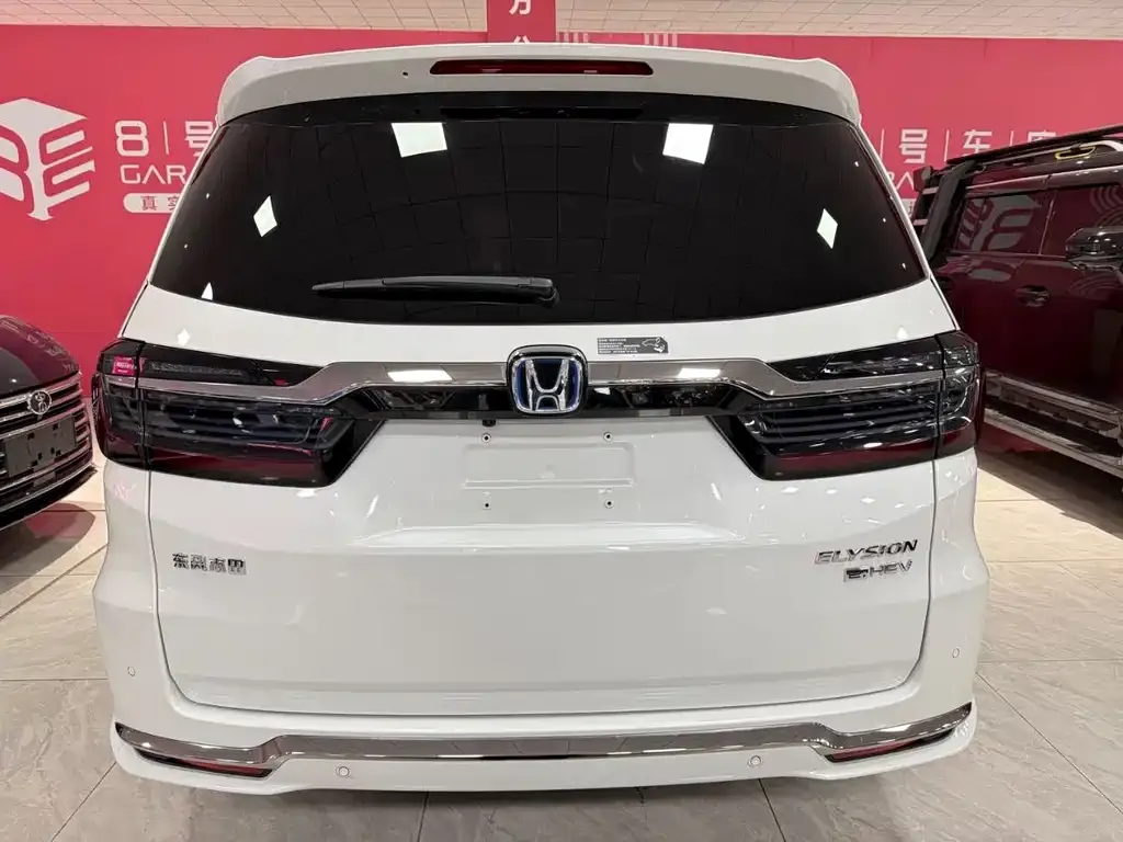 Honda Elysion 2023 из CN, фото 5