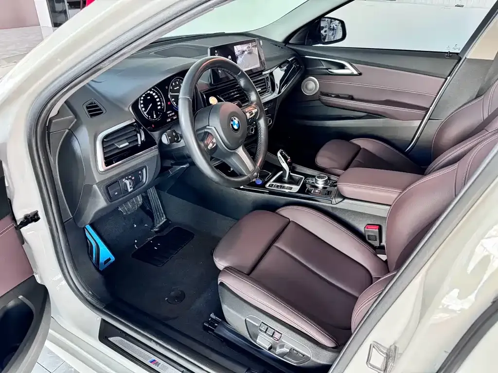 BMW 1 Series 2022 из CN, фото 4