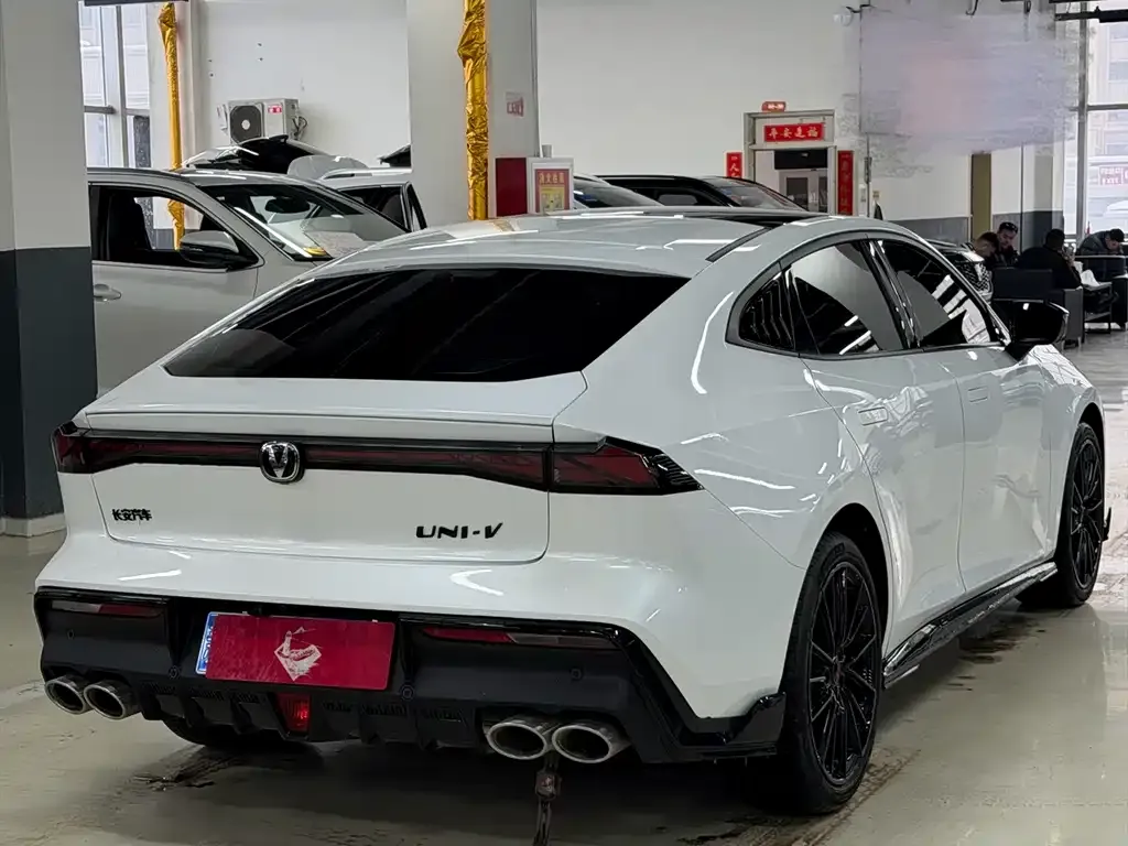Changan UNI-V 2024 из CN, фото 4