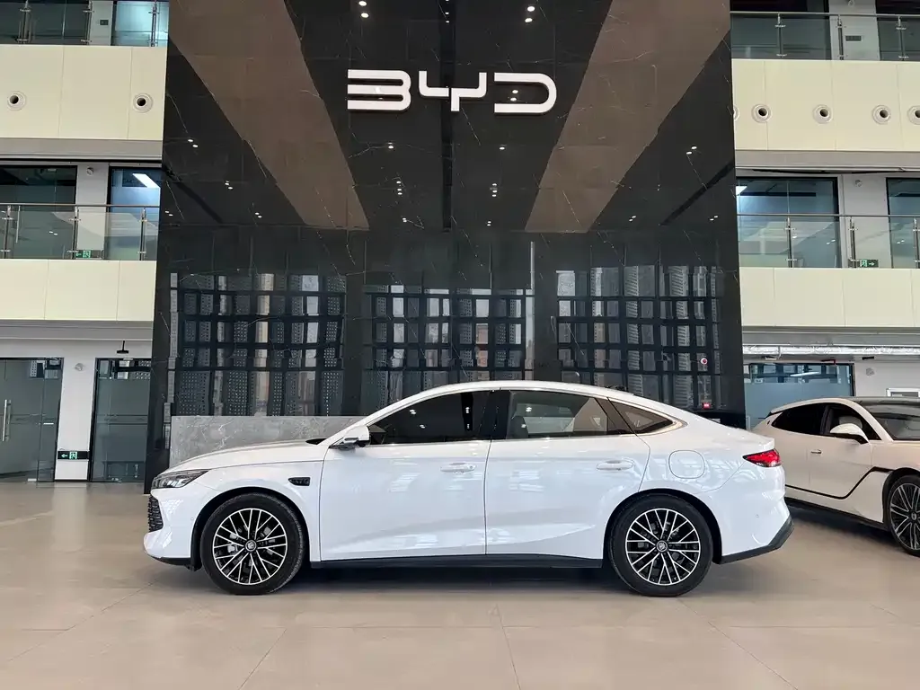 BYD Qin L 2025 из CN, фото 2