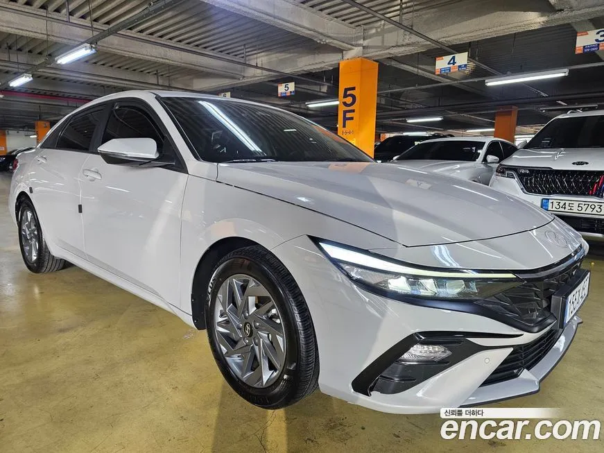Hyundai AVANTE — фото 3