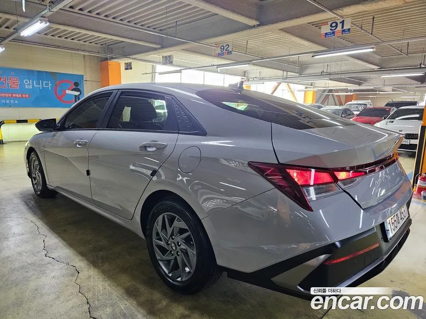 Hyundai AVANTE — фото 4