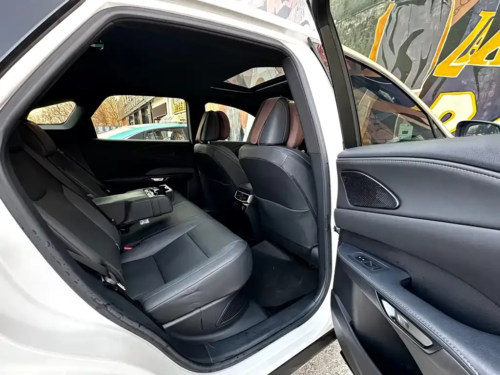 Lexus RX — фото 2