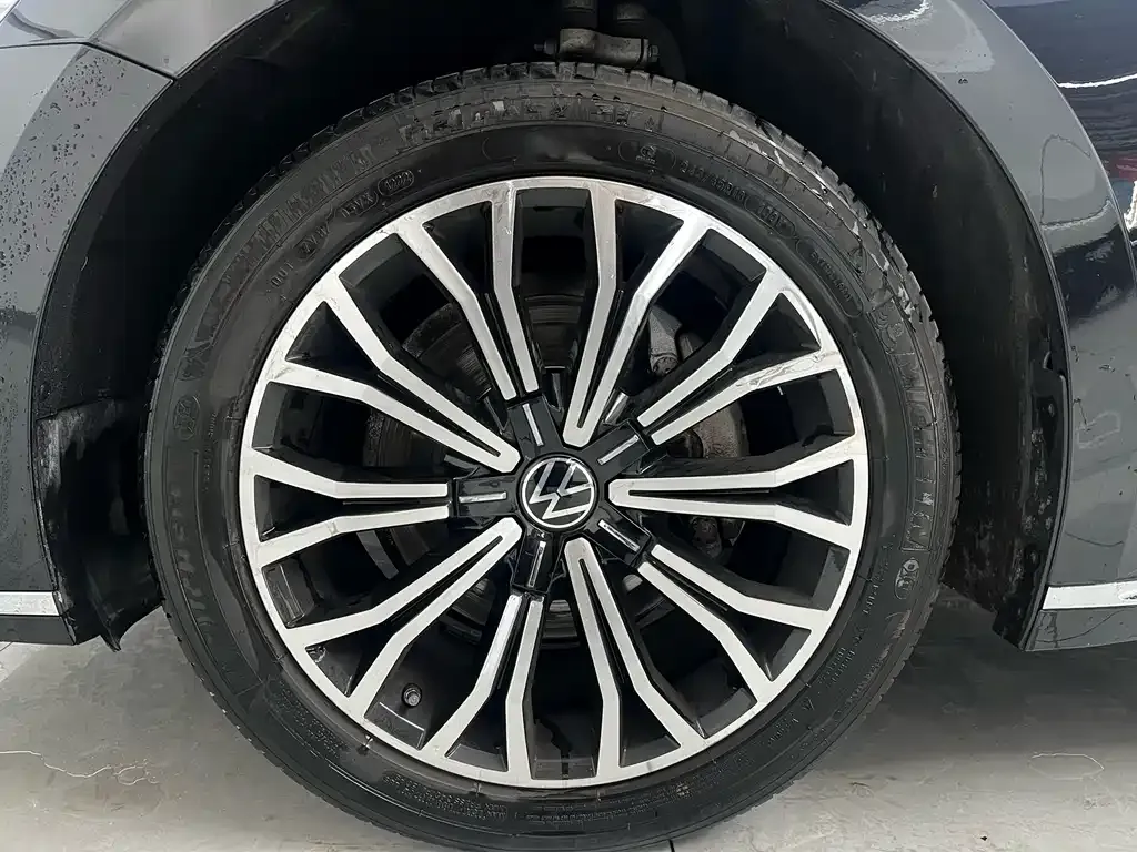 Volkswagen Phideon 2022 из CN, фото 8