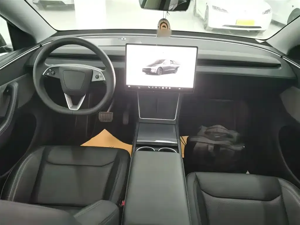 Tesla Model Y 2025 из CN, фото 8
