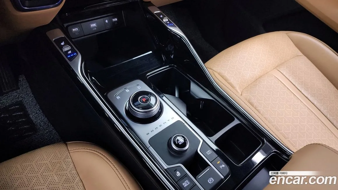 Kia Sorento — фото 9