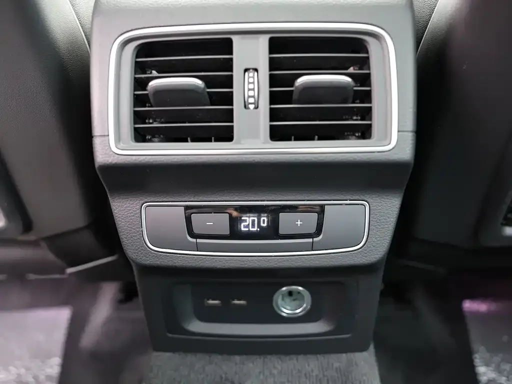 Audi Q5L 2022 из CN, фото 7