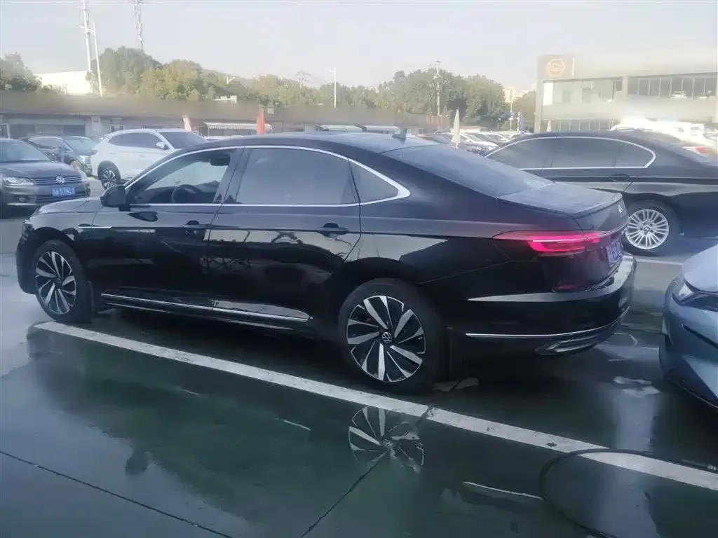Volkswagen Passat 2022 из CN, фото 7
