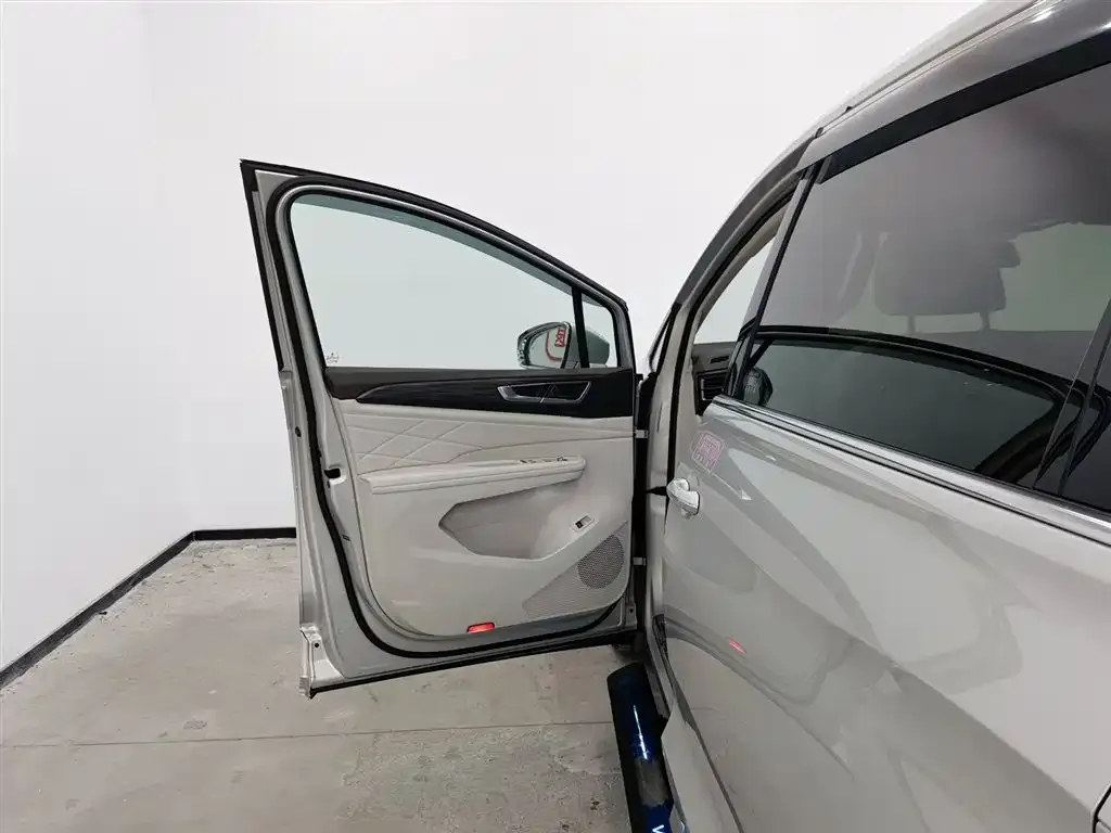 Volkswagen Viloran 2023 из CN, фото 6