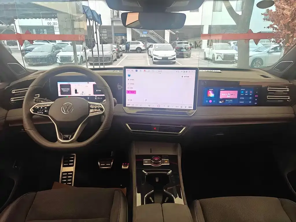 Volkswagen Tiguan L 2024 из CN, фото 10