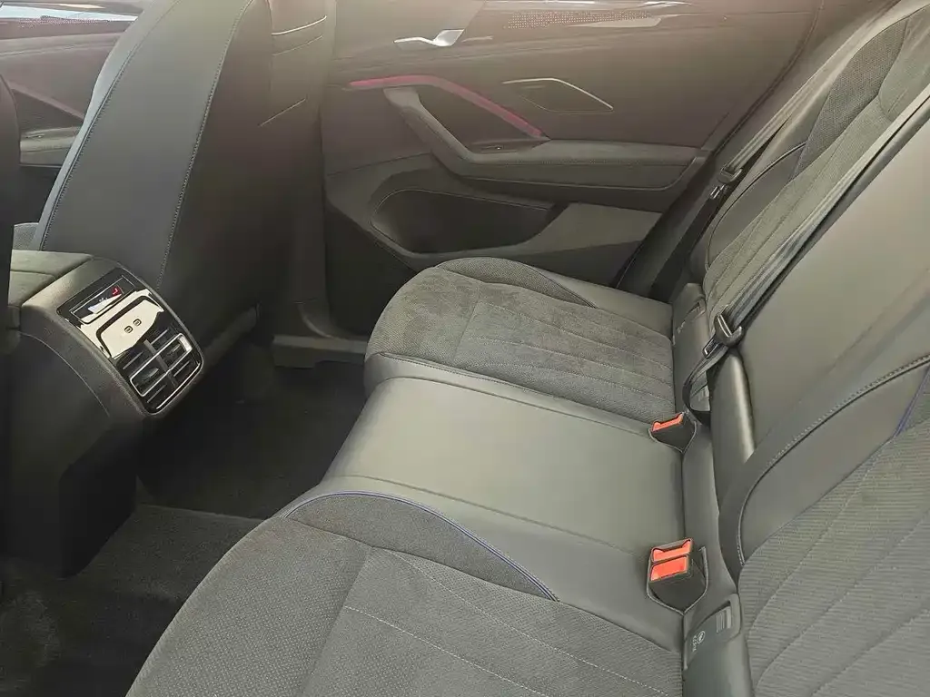 Volkswagen Tiguan L 2024 из CN, фото 7