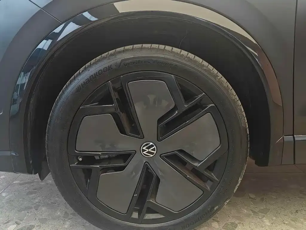Volkswagen Tiguan L 2024 из CN, фото 2