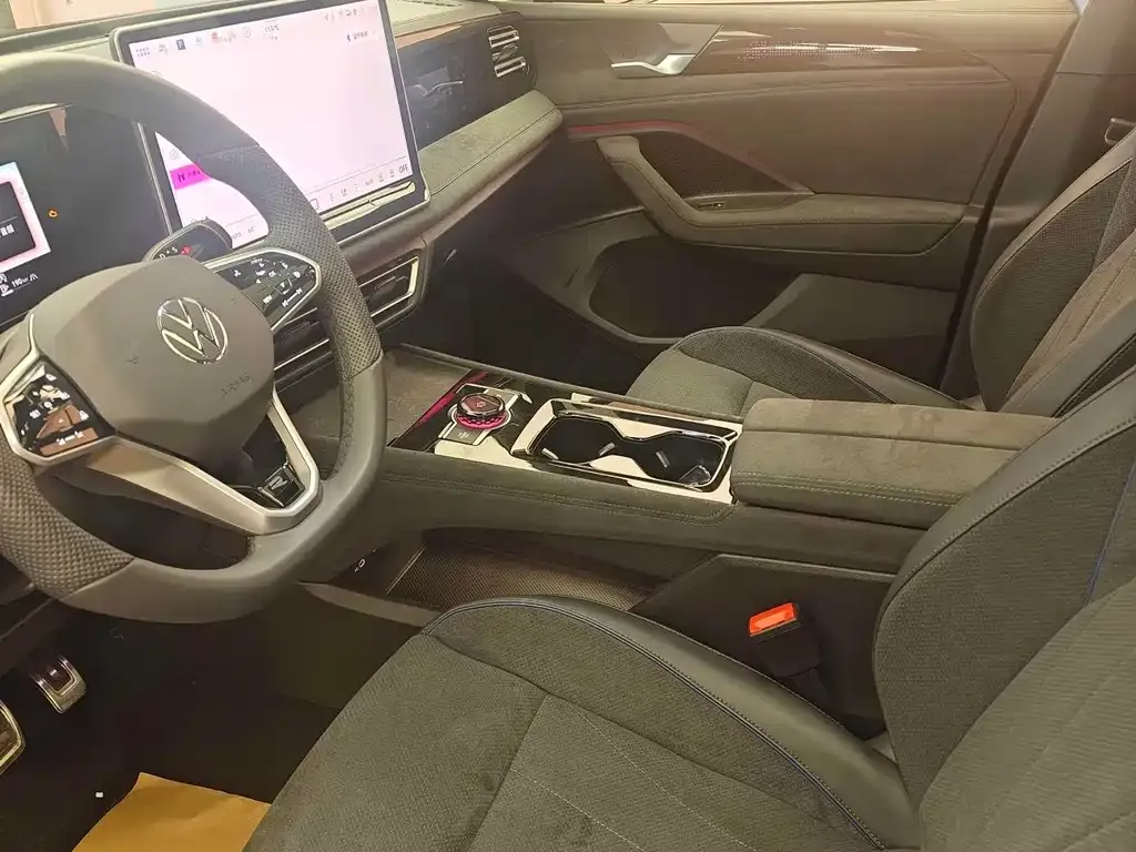 Volkswagen Tiguan L 2024 из CN, фото 4
