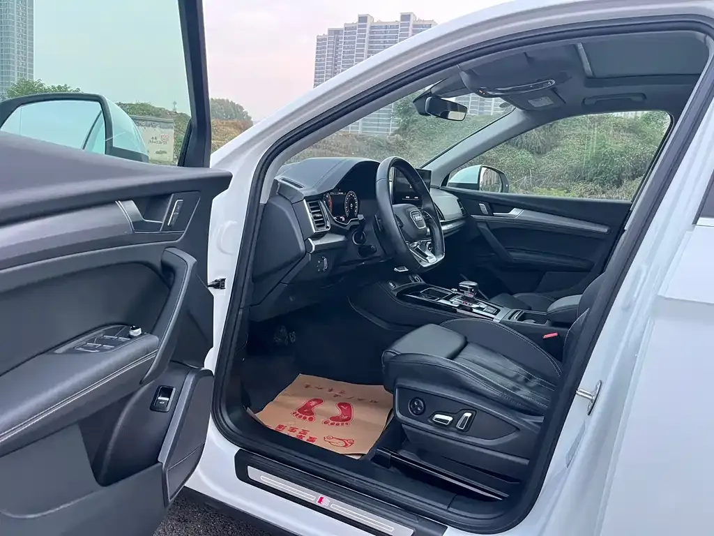 Audi Q5L 2023 из CN, фото 9