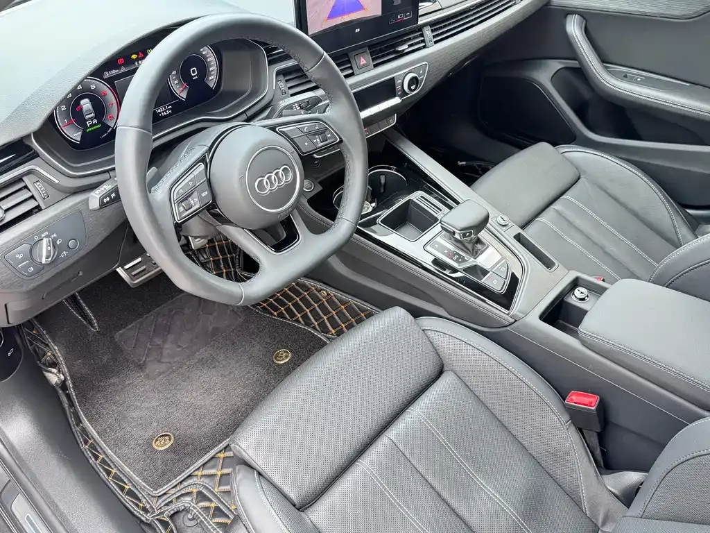Audi A4L 2023 из CN, фото 6