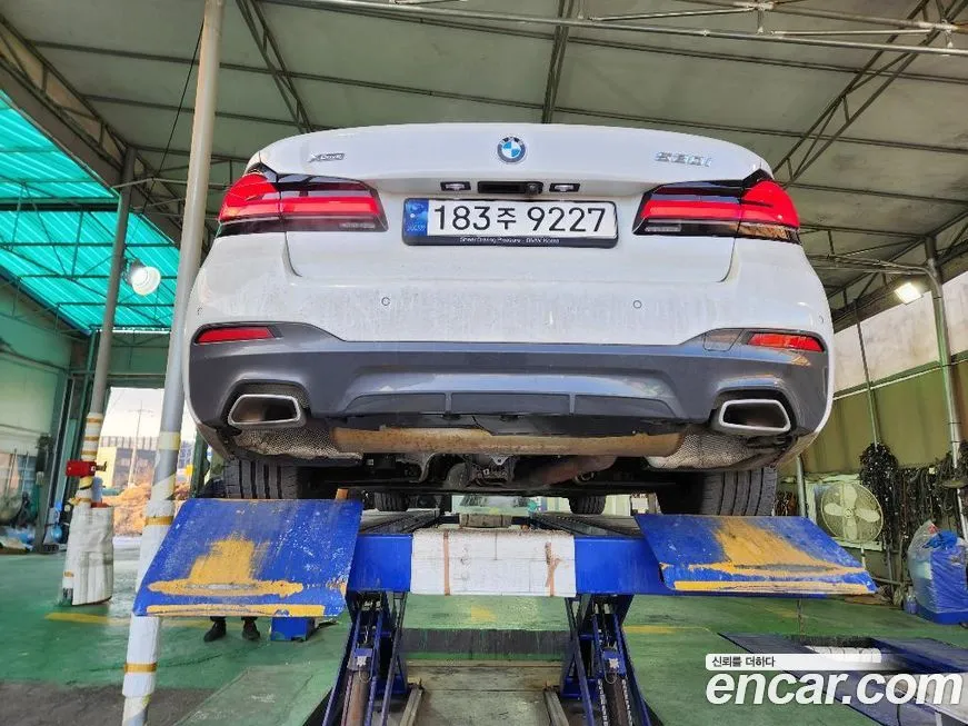 BMW 5-Series 2023 из KR, фото 4
