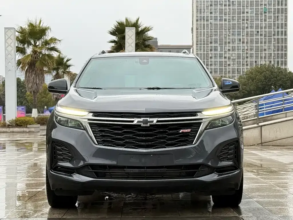 Chevrolet Equinox 2023 из CN, фото 1