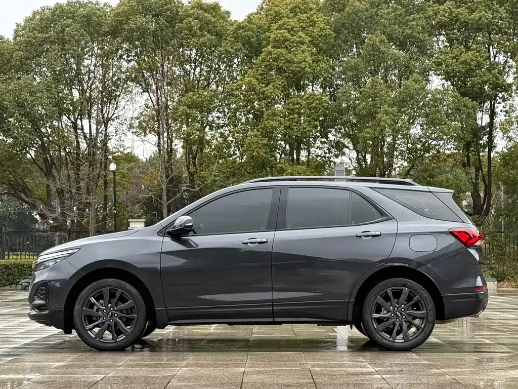 Chevrolet Equinox 2023 из CN, фото 8