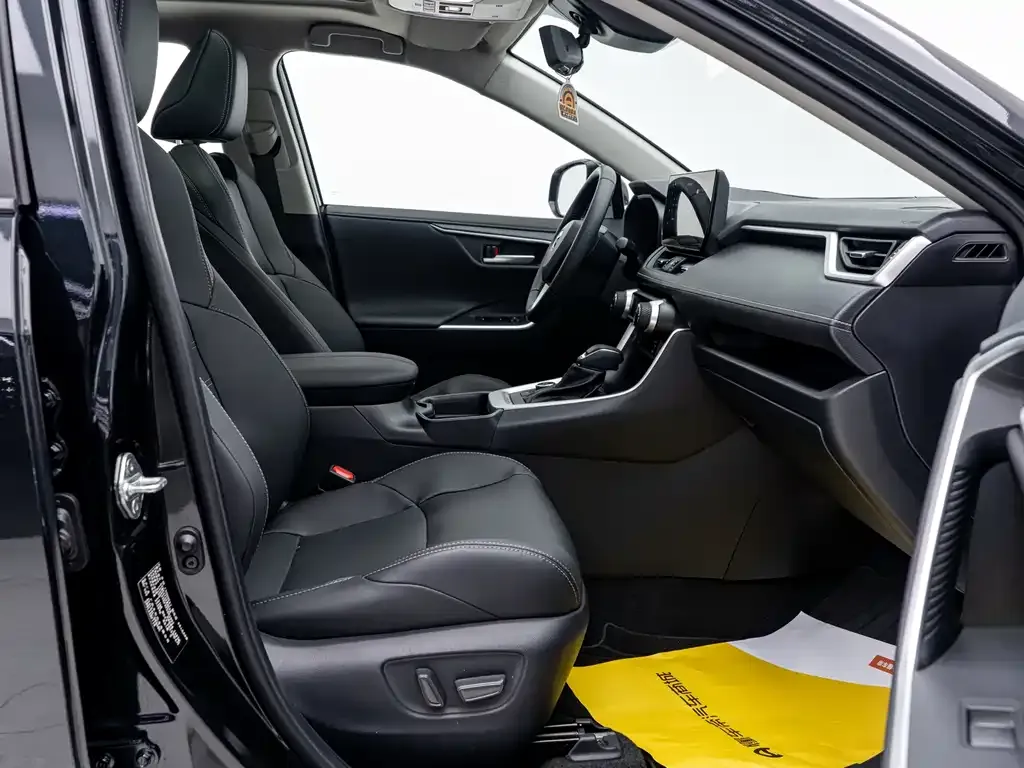Toyota Wildlander 2023 из CN, фото 9