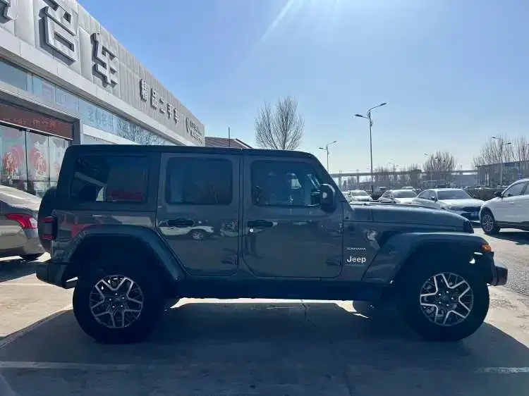 Jeep Wrangler PHEV 2021 из CN, фото 5