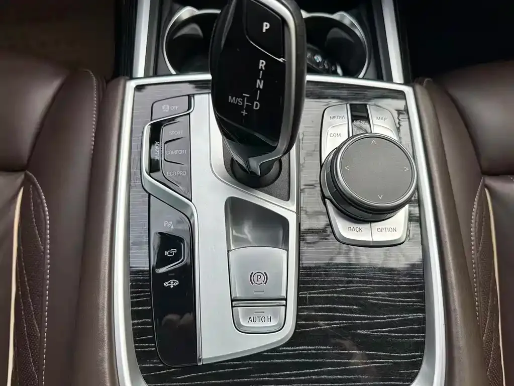 BMW 7 Series 2022 из CN, фото 2